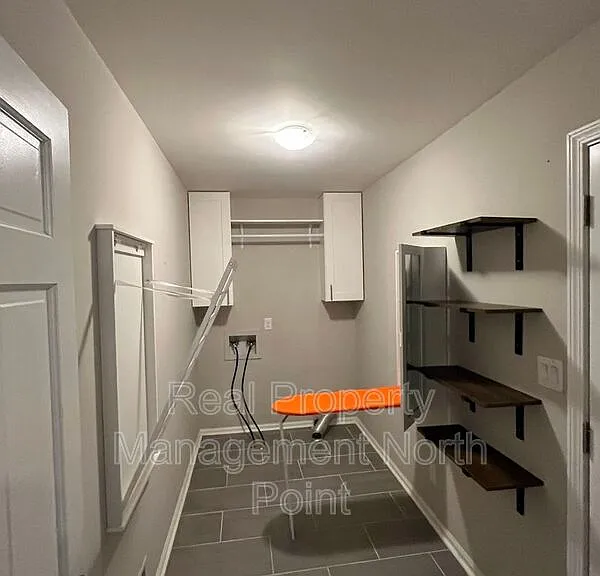 3434 Palace Ct — Photo 47