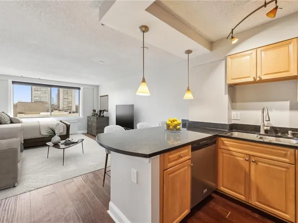 2479 Peachtree Rd NE APT 1012, Atlanta, GA 30305
