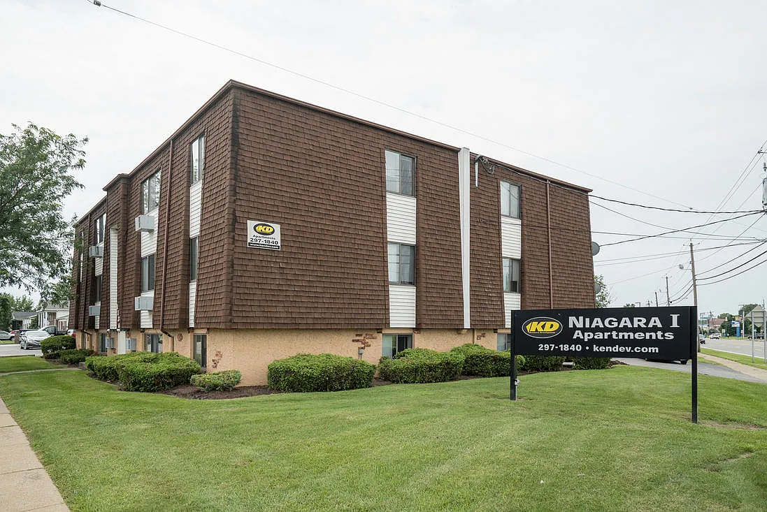 Niagara Apartments — Photo 1