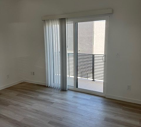 2nd image of 2030 E Michigan Ave #23