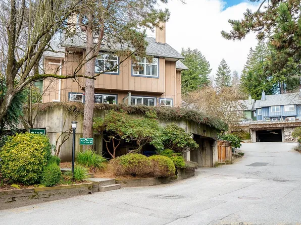 900 W 17th St #42, North Vancouver, BC V7P 3K5