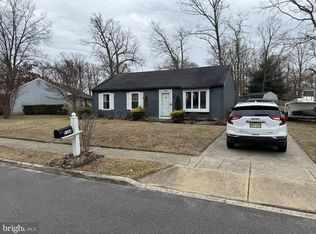 1164 S Beecham Rd, Williamstown, NJ 08094