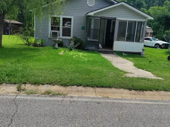 589 Liberia St NW, Pelham, GA 31779