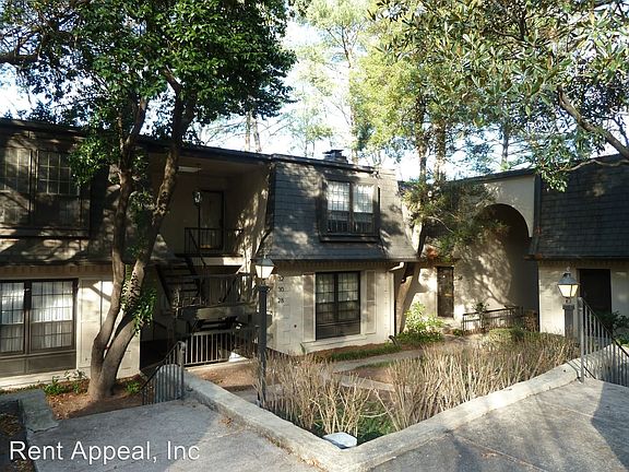 4th image of 30 Cantey Pl NW