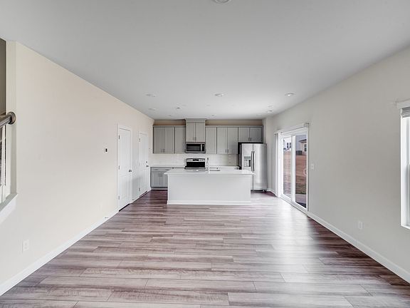 3rd image of 1004 Jeffery Dean Ct