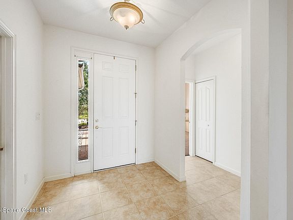 3rd image of 3512 Carambola Cir