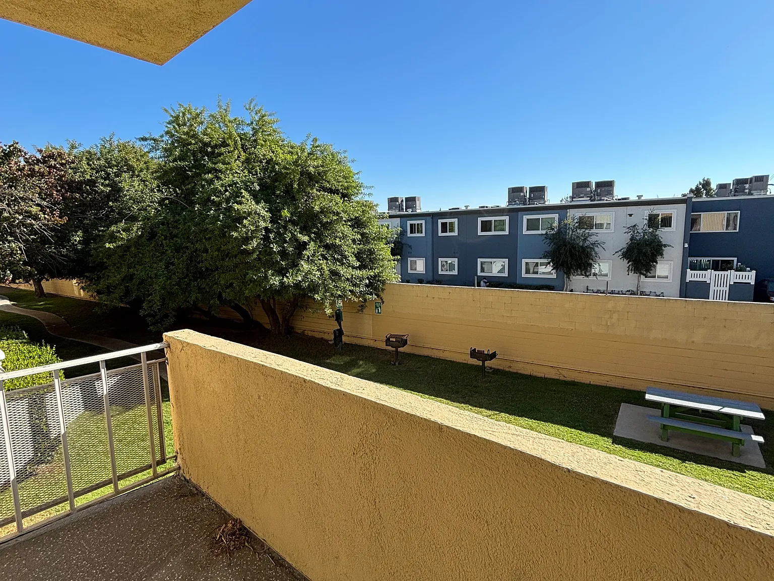 7521 Simpson Ave — Photo 4