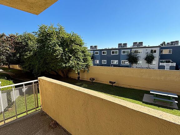4th image of 7521 Simpson Ave #204