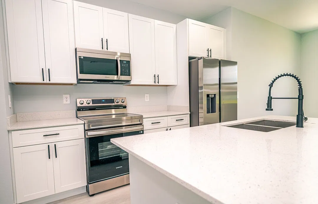 4 bed, 2087 sqft, $2,199 — Photo 2