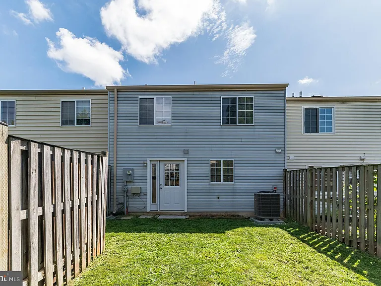 6302 Betsy Ross Ct — Photo 25