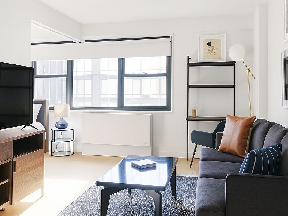 1st image of 222 E 39th St APT 6G