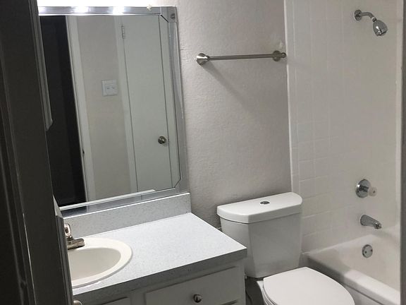2nd image of 2317 Southern Oak Dr APT 1056