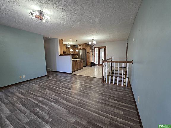 3rd image of 1436 N Maine Ave