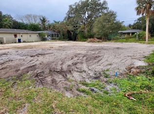 Bay Point Ave, Nokomis, FL 34275