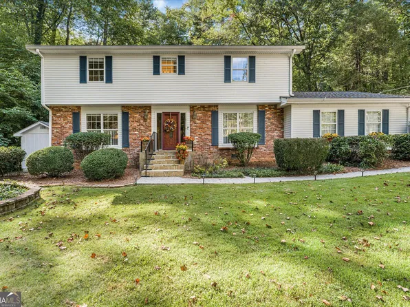 3611 Club Dr NW, Kennesaw, GA 30144