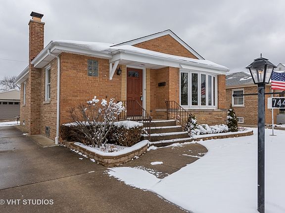 2nd image of 7444 W Lawler Ave