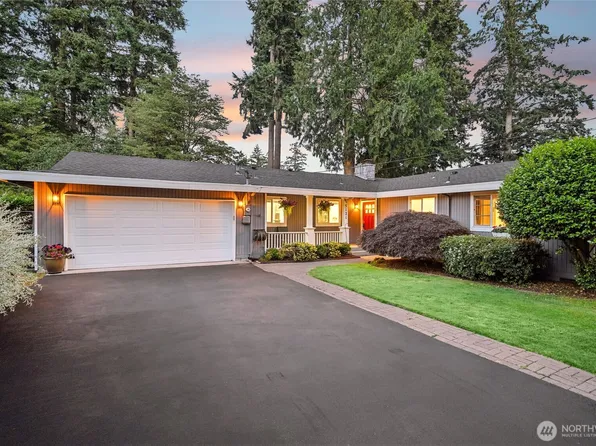 5121 Sunset Drive W, University Place, WA 98467
