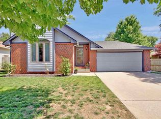 2734 S Yellowstone St, Wichita, KS 67215