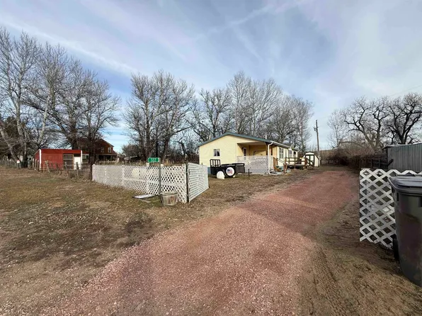 322 4th St, Oral, SD 57766