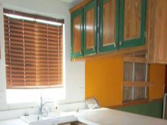 3rd image of 5289 Carol Dr