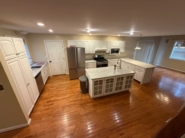 40 Samuel Ln #40, Mansfield Center, CT 06250