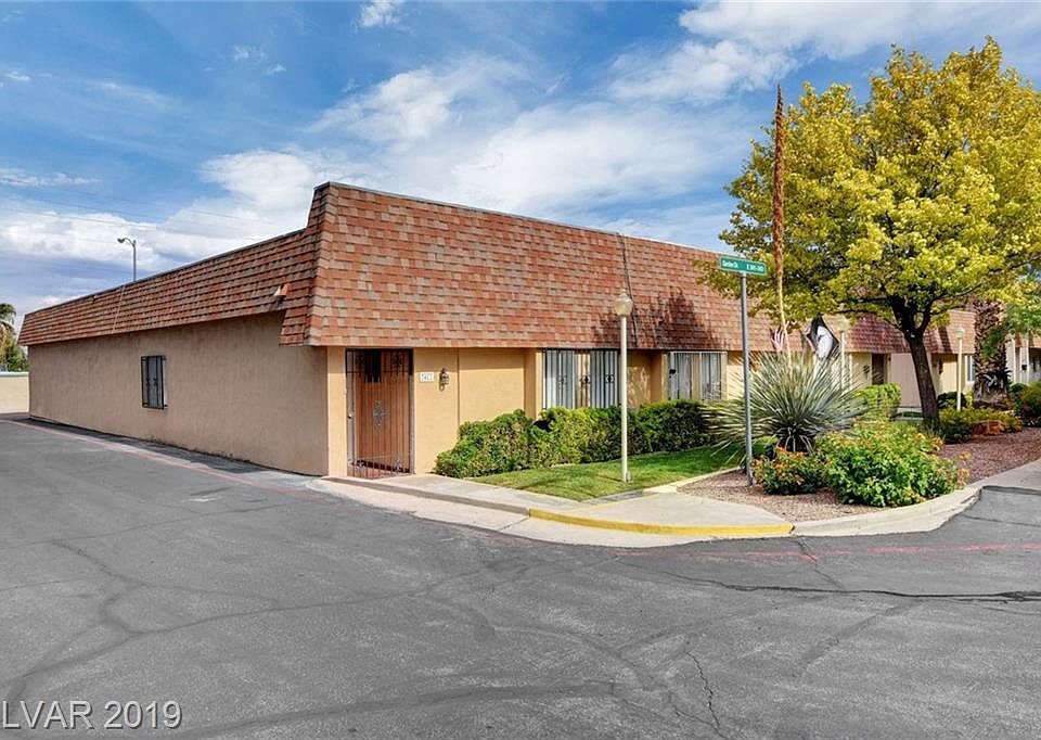 1st image of 3411 Garden East Dr
