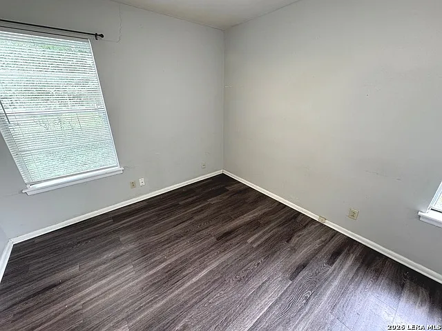 7300 Deep Spring Dr — Photo 4
