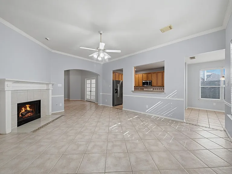 1631 Crescent Shores Ln — Photo 15