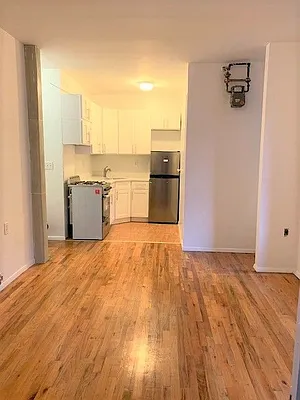 Rented by Dynamik Realty | media 2