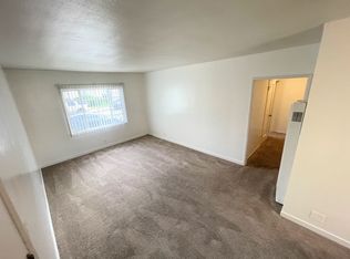 Cute Leimert Park 1bd/1ba unit with parking and pool, Los Angeles, CA 90008