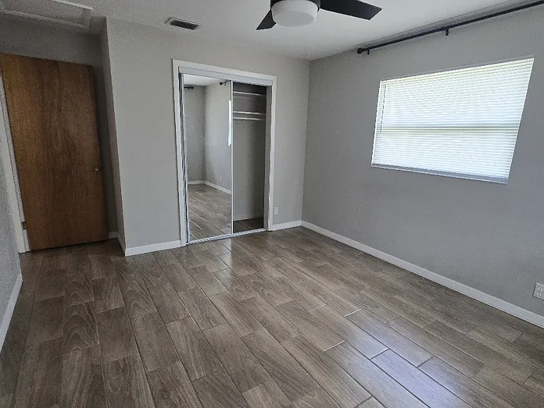 203 Chalmer Dr — Photo 10