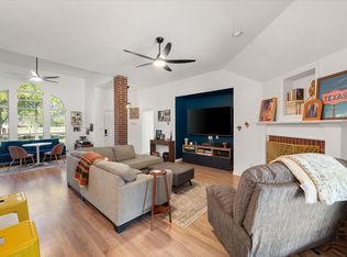 204 Springdale Dr, Palmer, TX 75152