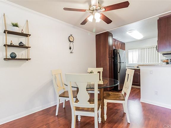 5th image of 5500 Owensmouth Ave APT 129