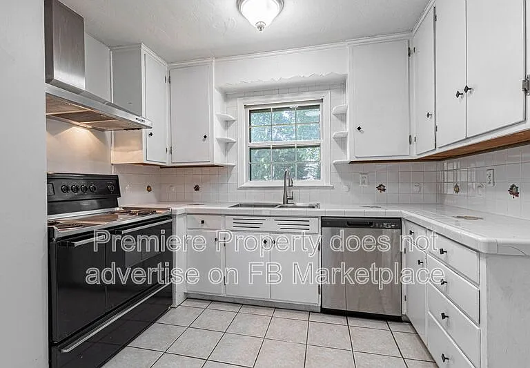 3029 W 74th St — Photo 4