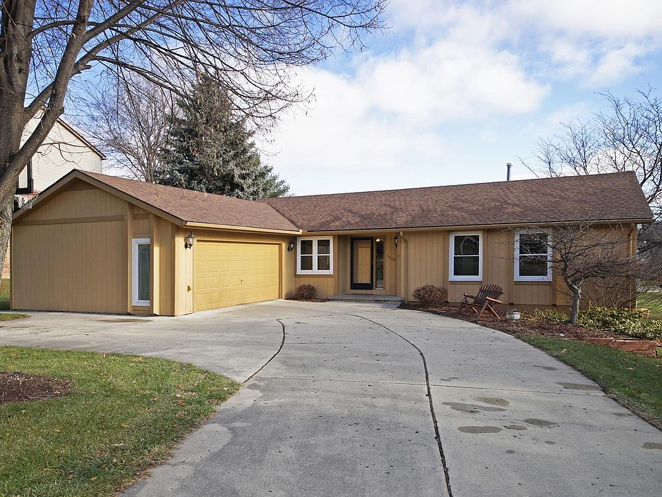 1st image of 5754 Chestnut Hill Dr