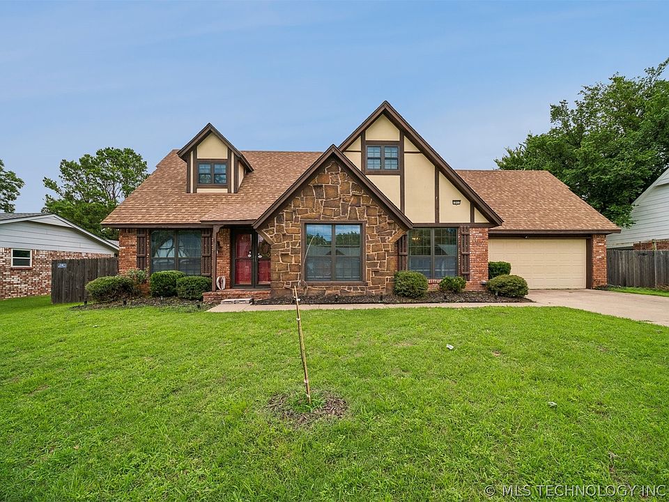 1st image of 1011 N Forest Pl