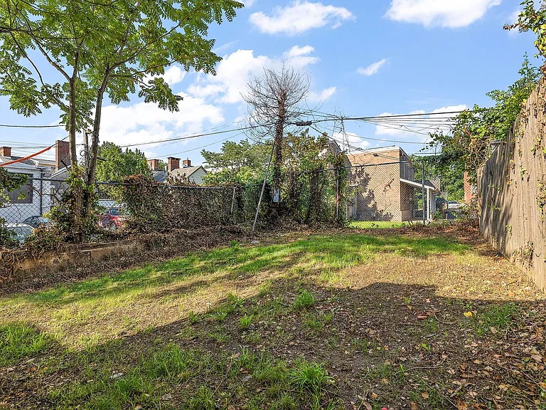 6 W 20th St — Photo 12