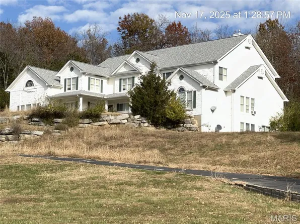 7790 Fine Rd, Saint Louis, MO 63129