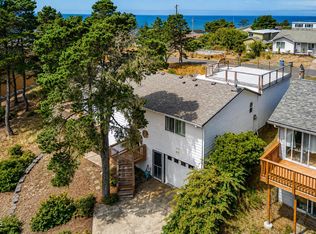 2901 NW Bayshore Loop, Waldport, OR 97394