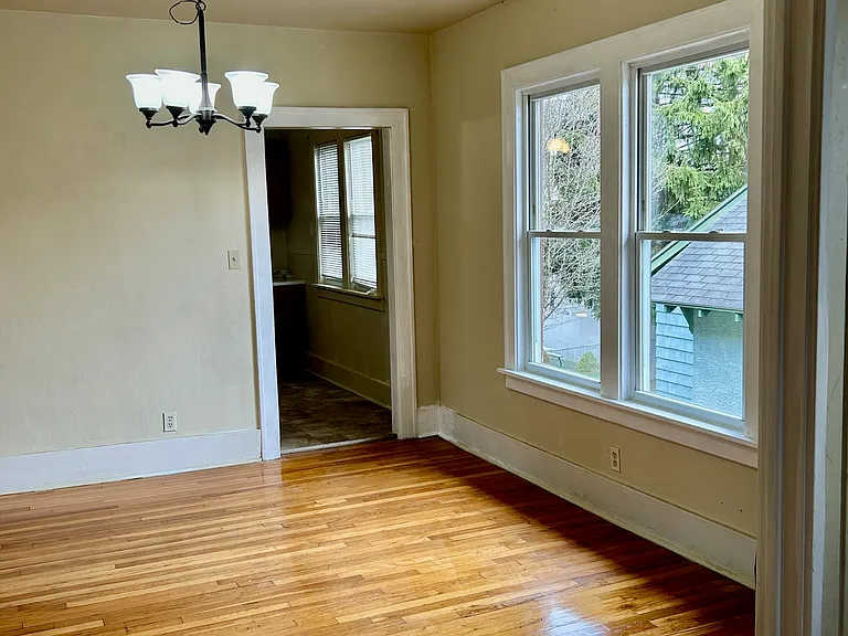 110 Hawthorne Ave #2 — Photo 3