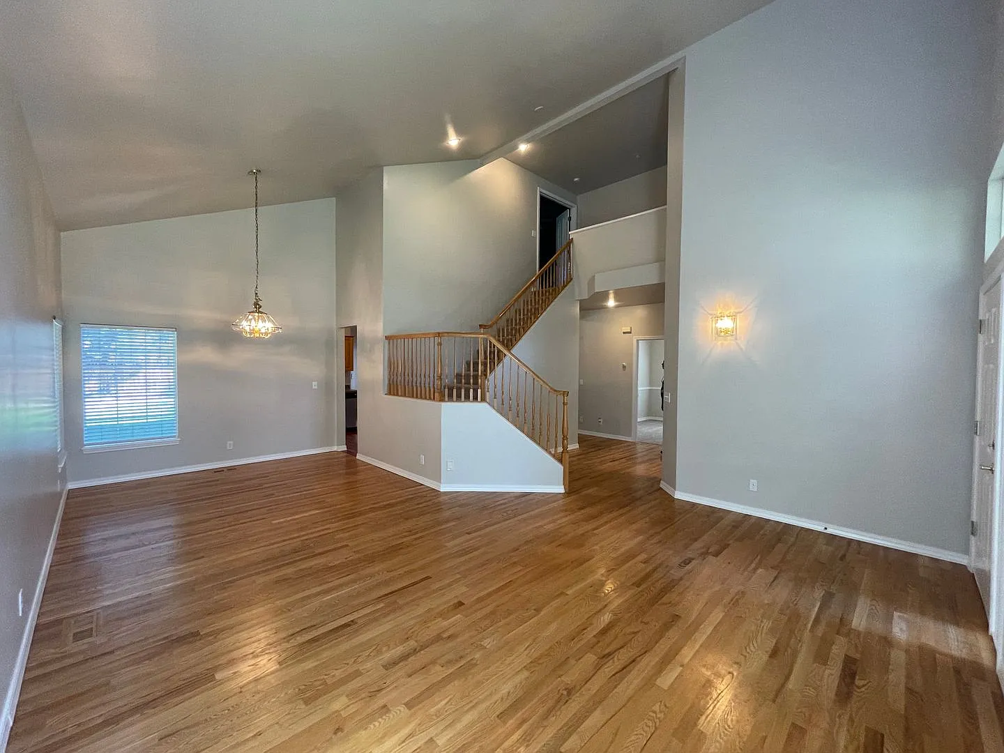 Beautiful 5bd 3ba home on corner lot, Edgeview Estates Sub in Boise — Photo 4