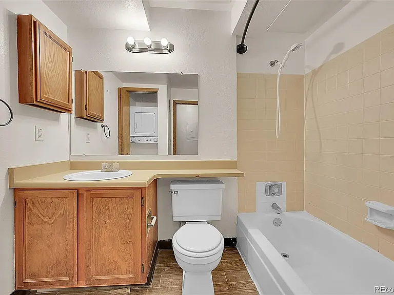 922 S Dearborn Way #8 — Photo 10