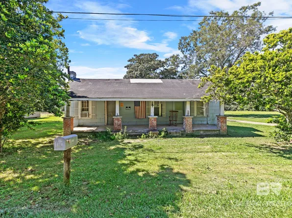 808 S White Ave, Bay Minette, AL 36507