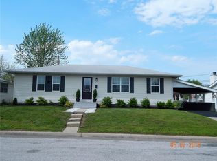 227 E South 5th St, Red Bud, IL 62278