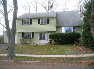 4 Azee Dr, Hazlet, NJ 07730
