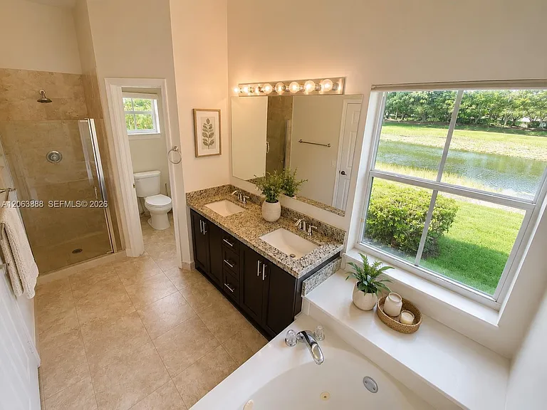 837 Tanglewood Cir — Photo 12