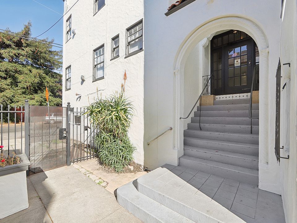 Main entrance door of the apartment building at 2410 Dwight Way, Berkeley, CA 94704, USA