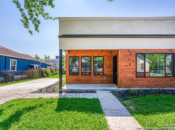 2nd image of 411 Cactus St