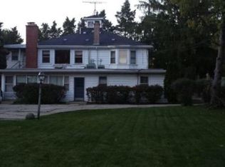 1302 W State St APT 2S, Geneva, IL 60134