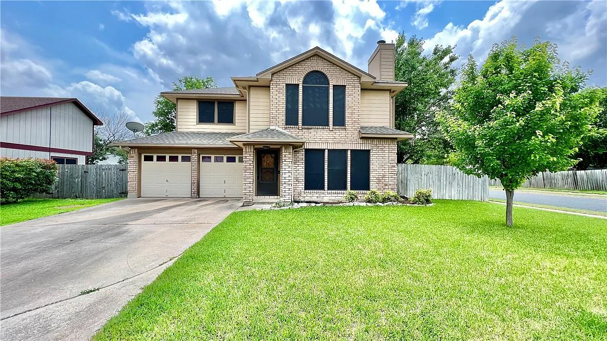 3 bed, 2.5 bath, 1510 sqft, $1,900 — Photo 1